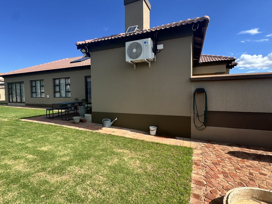 3 Bedroom Property for Sale in Wilkoppies North West